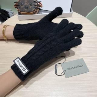 2025.12.17 Balenciaga Gloves 008