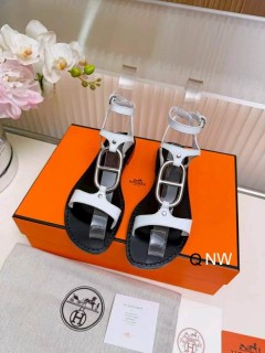 2026.04.17 Super Perfect Hermes Women Sandals sz35-40 431
