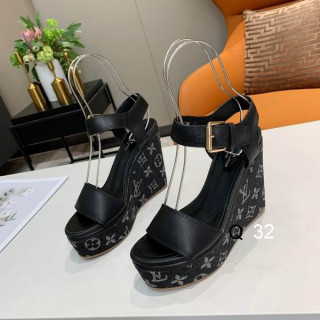 2026.04.27 Super Perfect LV Women Sandals size35-40 1165