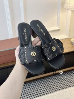 2026.05.13  Super Perfect LV Women Slippers Size35-40 1436