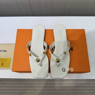 2026.06.09  Super Perfect LV Women Slippers Size35-40 1472