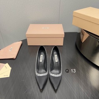 2024.12.11 Super Perfect YSL Women Shoes size 35-40 085