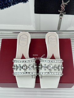2024.12.16 Super Perfect Roger Vivier women shoes sz35-40 004