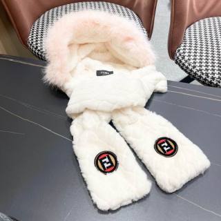 2025.01.16 Fendi Scarf Hat Gloves 003
