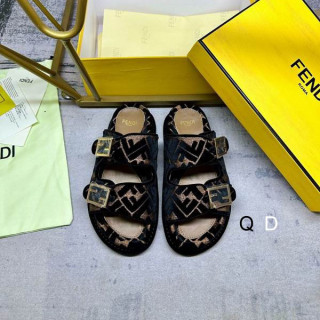 2025.02.18 Super Perfect FENDI Men Slippers sz38-45 399