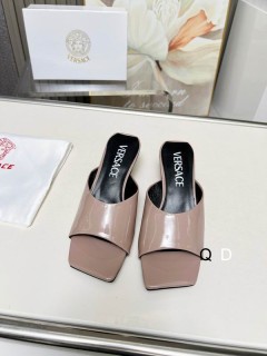 2025.02.18 Super Perfect Versace Women Slippers size35-40 138