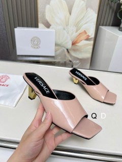 2025.02.18 Super Perfect Versace Women Slippers size35-40 133