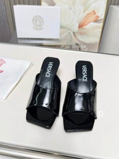 2025.02.18 Super Perfect Versace Women Slippers size35-40 134