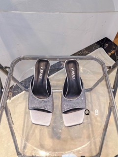 2025.03.03 Super Perfect Versace Women Slippers size35-40 142