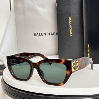 2025.03.04 Original Quality Balenciaga Sunglasses 1047