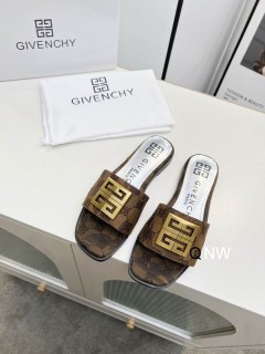2025.03.11 Super Perfect Givenchy Women Slippers sz35-40 010