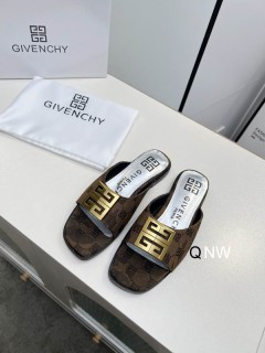 2025.03.11 Super Perfect Givenchy Women Slippers sz35-40 008