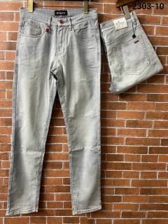2025.03.24  Kiton Jeans sz29-40 015