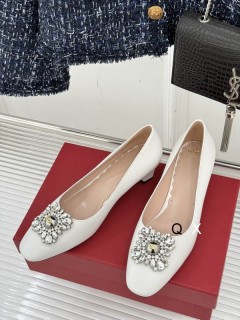 2025.03.28 Super Perfect Valentino Women Shoes Size35-40 538