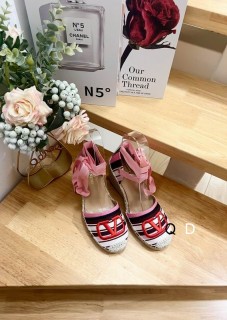 2025.04.22 Super Perfect Valentino Women Sandals Size35-40 562