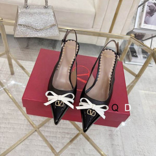 2025.04.22 Super Perfect Valentino Women Sandals Size35-40 558