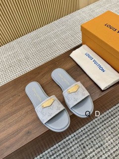 2025.04.23 Super Perfect LV Women Slippers size35-40 1351