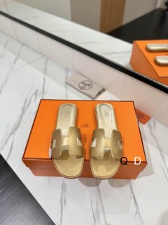 2025.04.23 Super Perfect HERMES Women Slipper sz35-40 1078