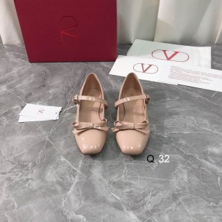 2025.04.29 Super Perfect Valentino Women Sandals Size35-40 582