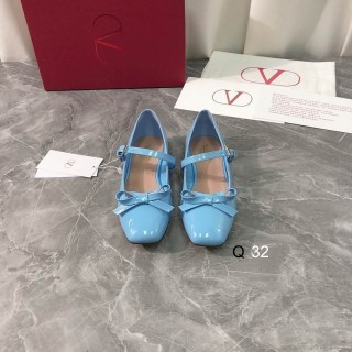 2025.04.29 Super Perfect Valentino Women Sandals Size35-40 583