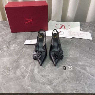 2025.04.29 Super Perfect Valentino Women Sandals Size35-40 573