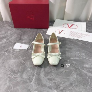 2025.04.29 Super Perfect Valentino Women Sandals Size35-40 585