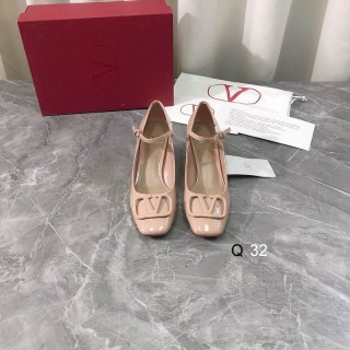 2025.04.29 Super Perfect Valentino Women Sandals Size35-40 568