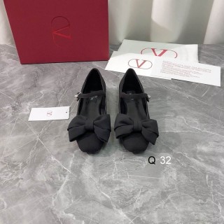 2025.04.29 Super Perfect Valentino Women Sandals Size35-40 588