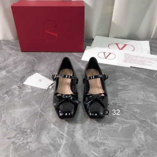 2025.04.29 Super Perfect Valentino Women Sandals Size35-40 586