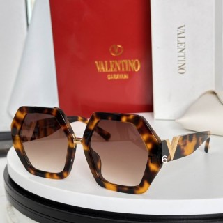 2025.05.23 Original Quality Valentino Sunglasses 587