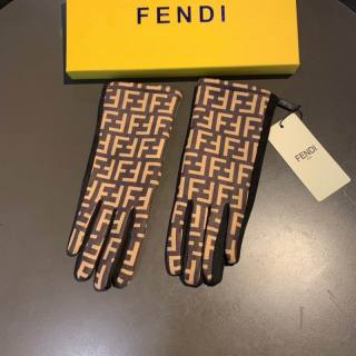 2025.09.11 Fendi Gloves 006