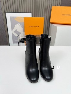 2025.09.18 Super Perfect FENDI Women shose sz35-40 239