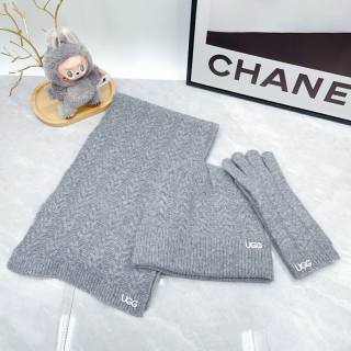 2025.11.10 Super Perfect UGG Scarf Hat Gloves 008