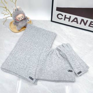 2025.11.10 Super Perfect UGG Scarf Hat Gloves 012