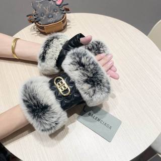 2025.11.24 Balenciaga Gloves 003