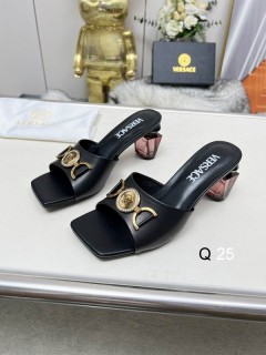 2025.11.24 Super Perfect Versace Women Slippers size35-40 214