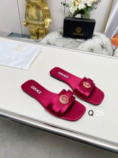 2025.11.24 Super Perfect Versace Women Slippers size35-40 237