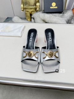2025.11.24 Super Perfect Versace Women Slippers size35-40 221