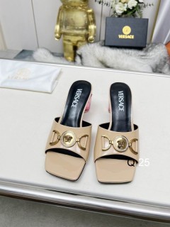 2025.11.24 Super Perfect Versace Women Slippers size35-40 227