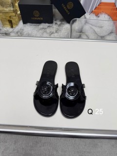 2025.11.24 Super Perfect Versace Women Slippers size35-40 210