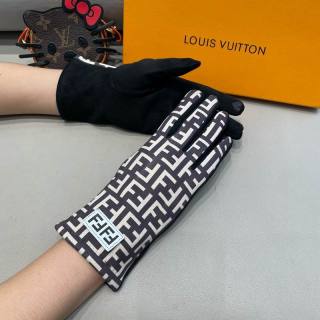 2025.12.10 Super Perfect Fendi Gloves 017