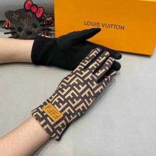 2025.12.10 Super Perfect Fendi Gloves 016