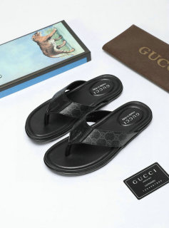 Gucci Men Slippers (136)