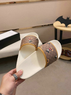Gucci Men Slippers (143)
