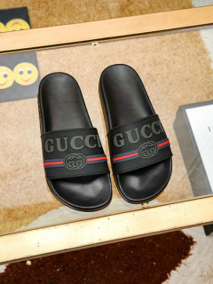 Gucci Men Slippers (151)