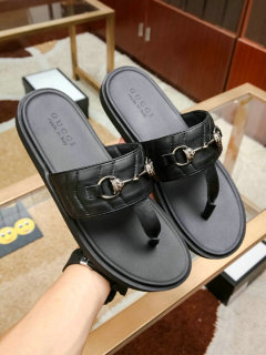 Gucci Men Slippers (154)