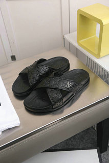 Gucci Men Slippers (158)