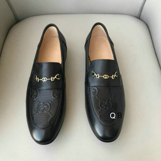 Gucci Men Shoes (112)