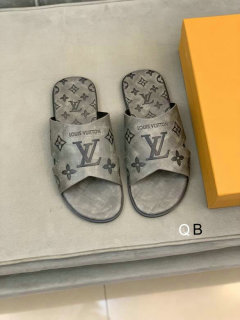 LV Slippers 38-44 (6)
