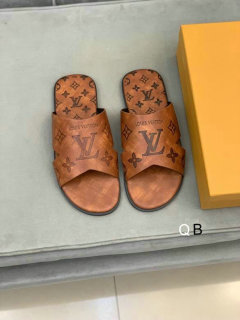 LV Slippers 38-44 (7)